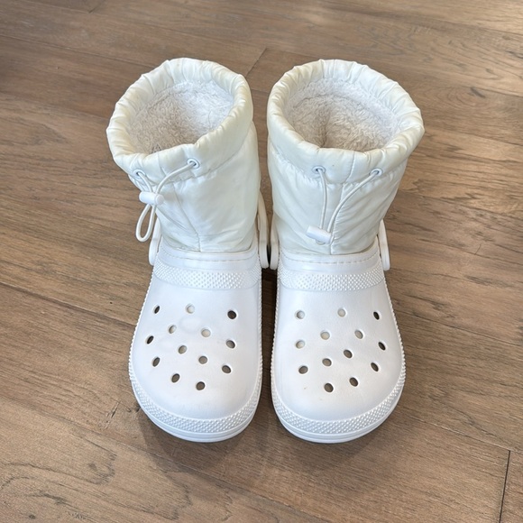 CROCS Classic Lined Neo Puff Womens Boots Size 7 - Picture 2 of 8